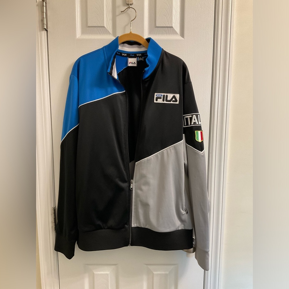 Fila mens jacket size large, full zip up front